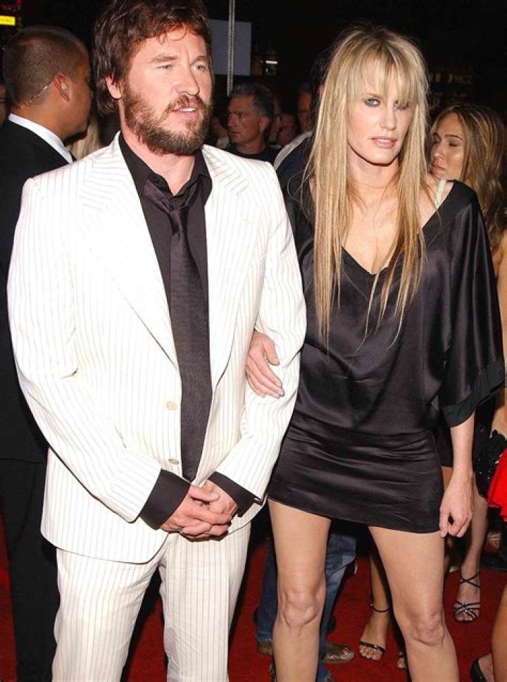 Daryl Hannah: A Journey Through Her Relationships