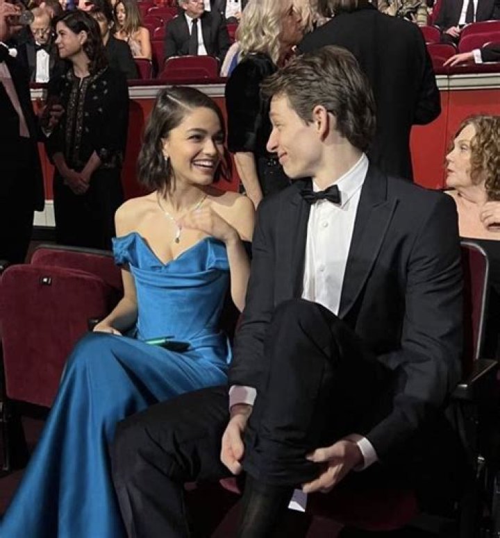 Is Mike Faist And Rachel Zegler Dating? Uncover The Truth