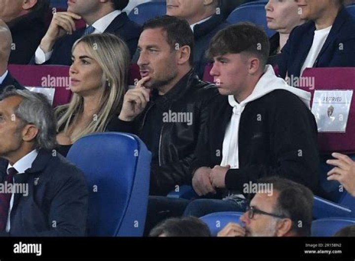 Exploring The Life And Love Of Francesco Totti's Partner