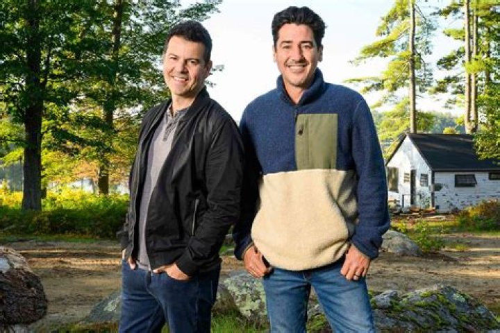 How Many Siblings Does Jonathan Knight Have? - Explore The Family Connections