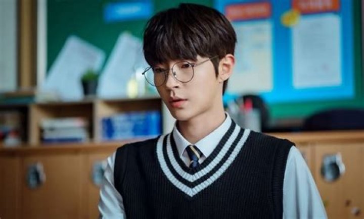 Unveiling The Age Of Hwang In Yeop: A Deep Dive Into The Life Of The Rising Star