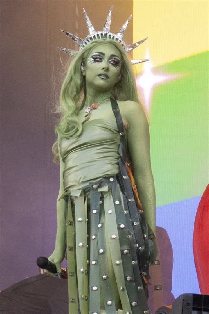 Discovering The Height Of Chappell Roan: How Tall Is He?