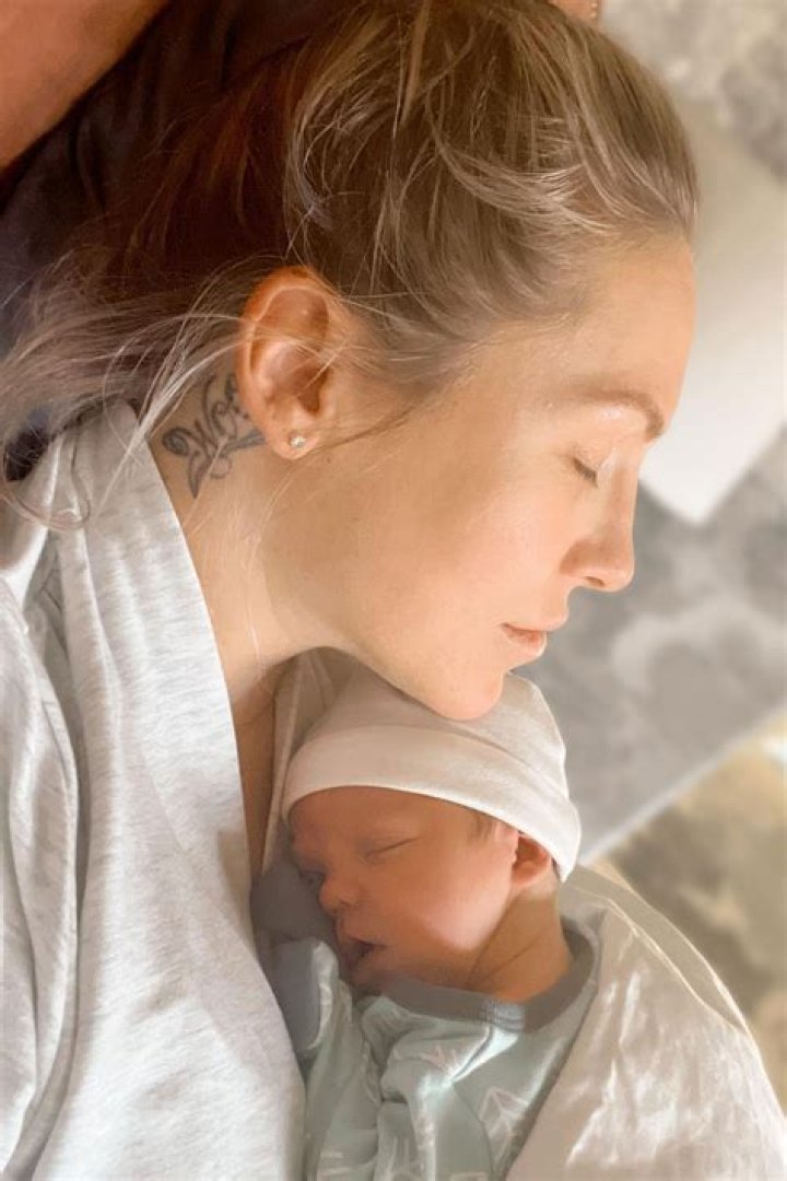 Breaking News: Jesse Metcalfe Welcomes A New Baby Boy!