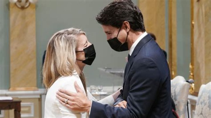 Melanie Joly And Justin Trudeau: A Dynamic Duo In Canadian Politics