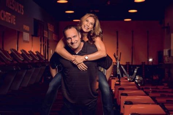 Get The Scoop On Travis And Becky Renner's Staggering Net Worth