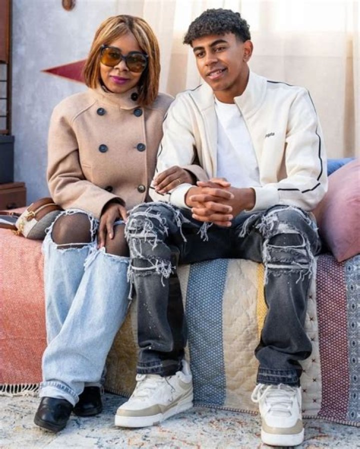 Yamal's Mom: The Heart Of A Young Star